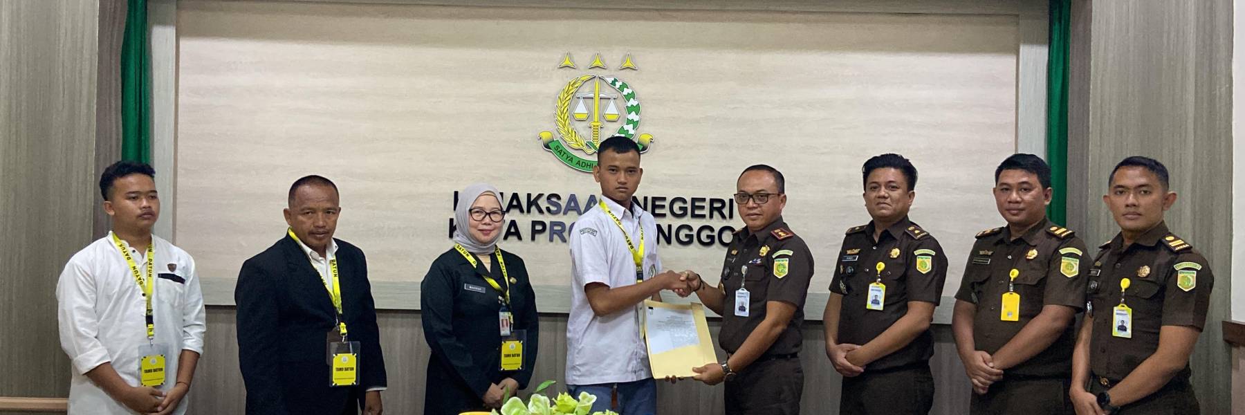 PENYERAHAN PERMOHONAN PERWALIAN ANAK