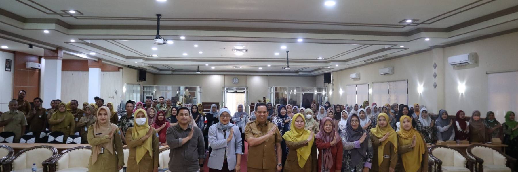 GERAKAN SATU KELURAHAN SATU PARALEGAL PEREMPUAN